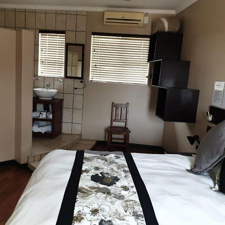 Tsessebe Guesthouse Bloemfontein Exteriör bild