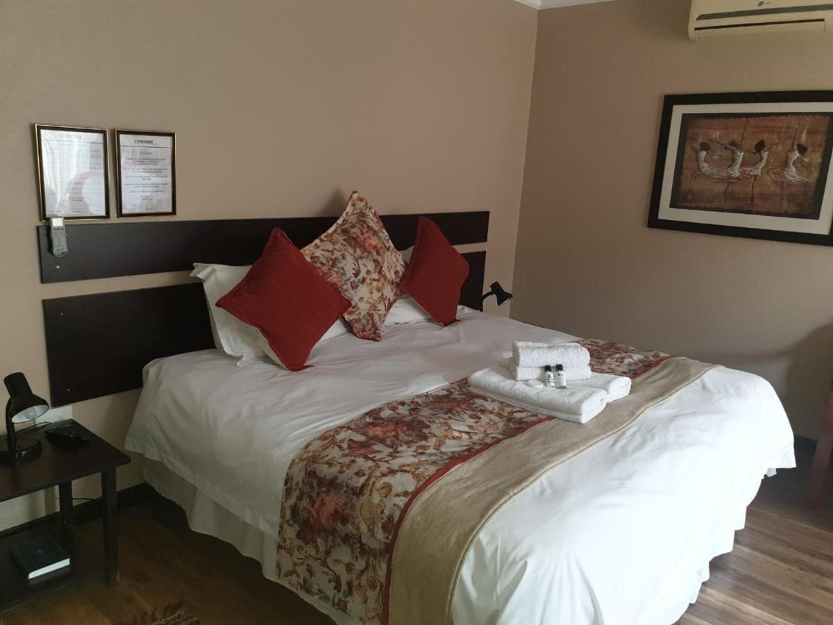 Tsessebe Guesthouse Bloemfontein Exteriör bild