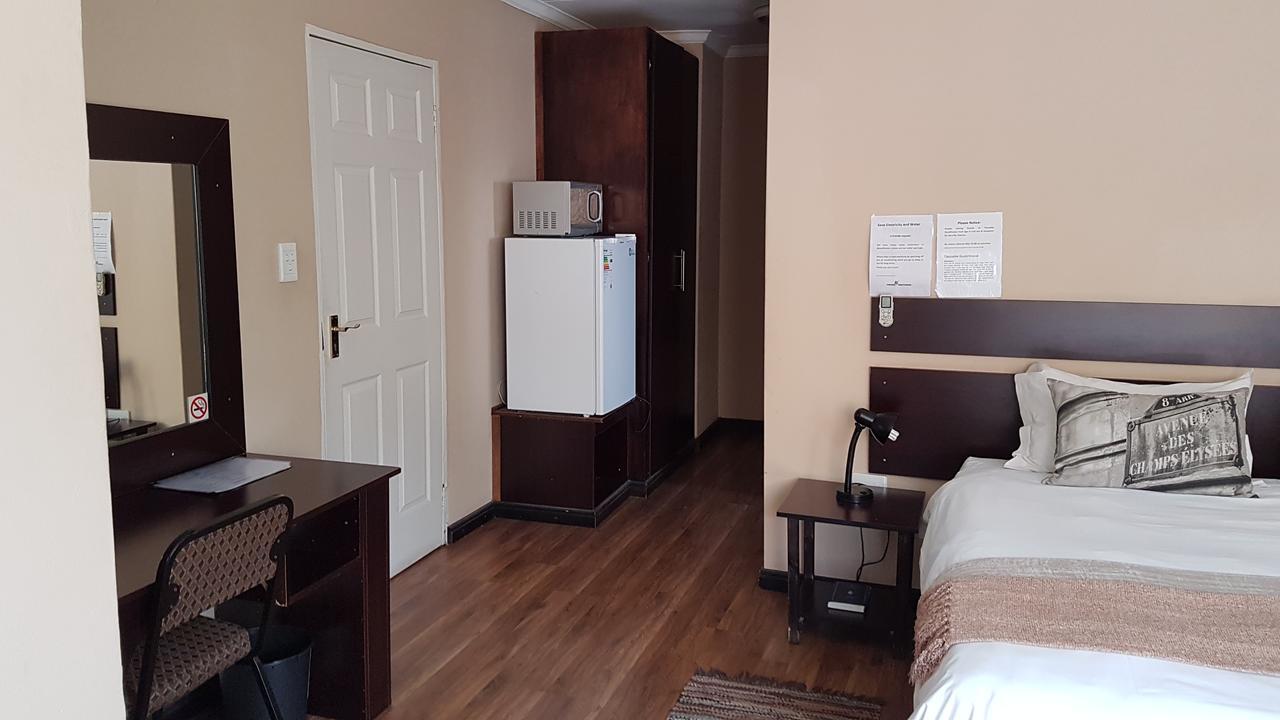 Tsessebe Guesthouse Bloemfontein Exteriör bild