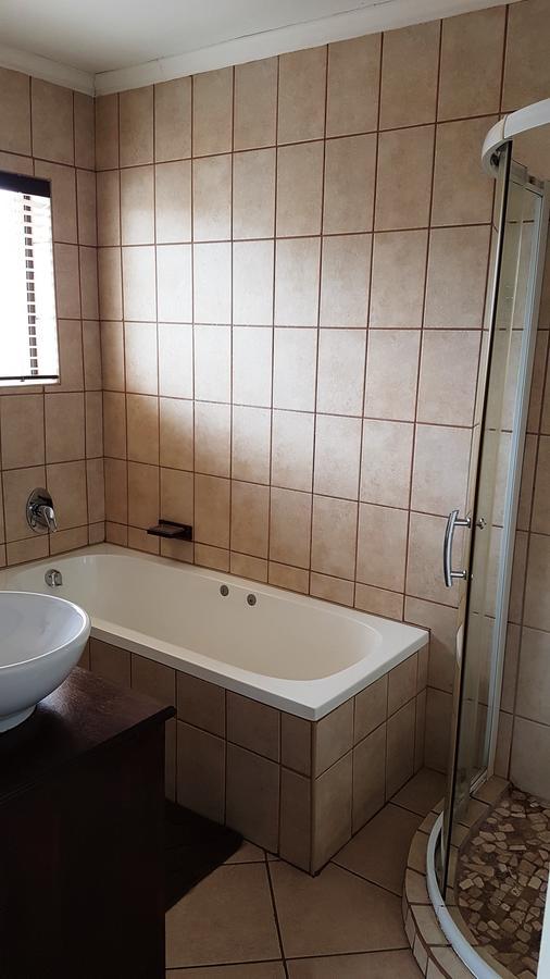 Tsessebe Guesthouse Bloemfontein Exteriör bild