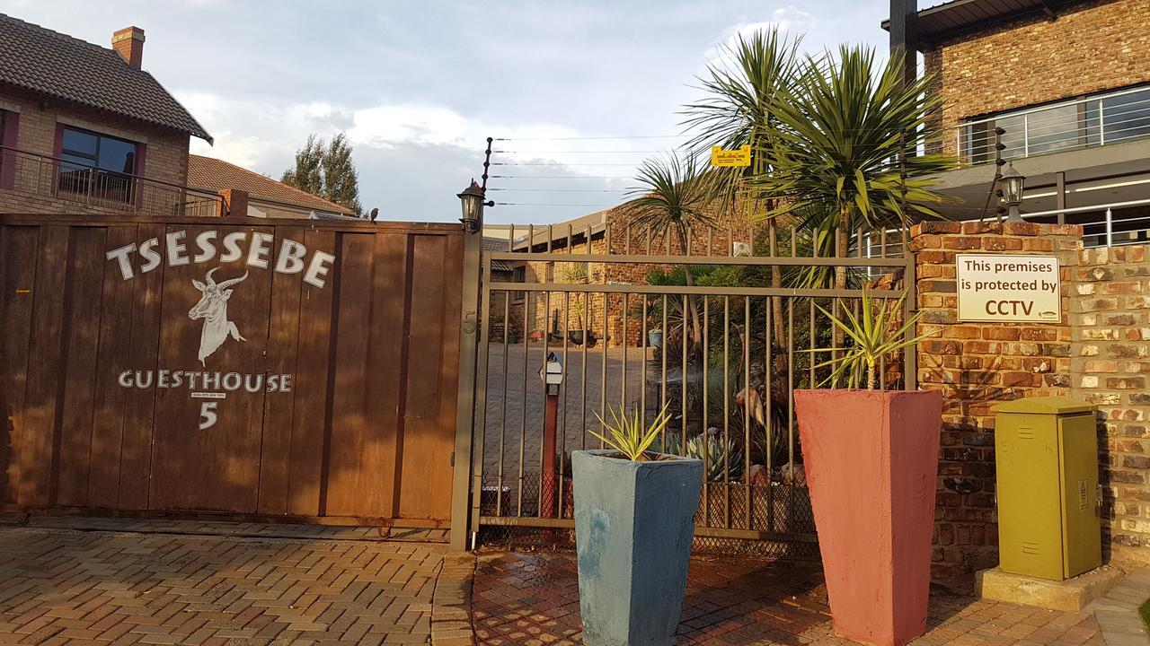 Tsessebe Guesthouse Bloemfontein Exteriör bild
